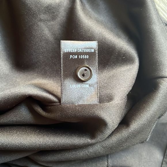 🔥LULUS🔥 | Black long puff sleeve mini dress - Picture 8 of 12